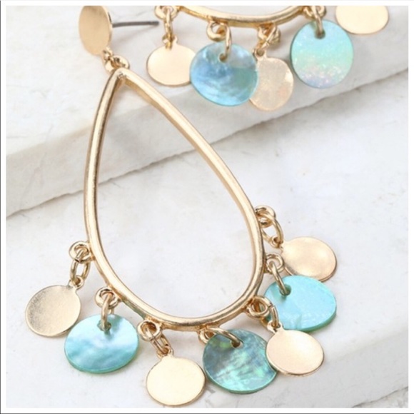 Influence Jewelry - LOVELY Tear Drop Disc Charm Earrings In Blue Influence Jewelry - LOVELY Tear Drop Disc Charm Earrings In Blue